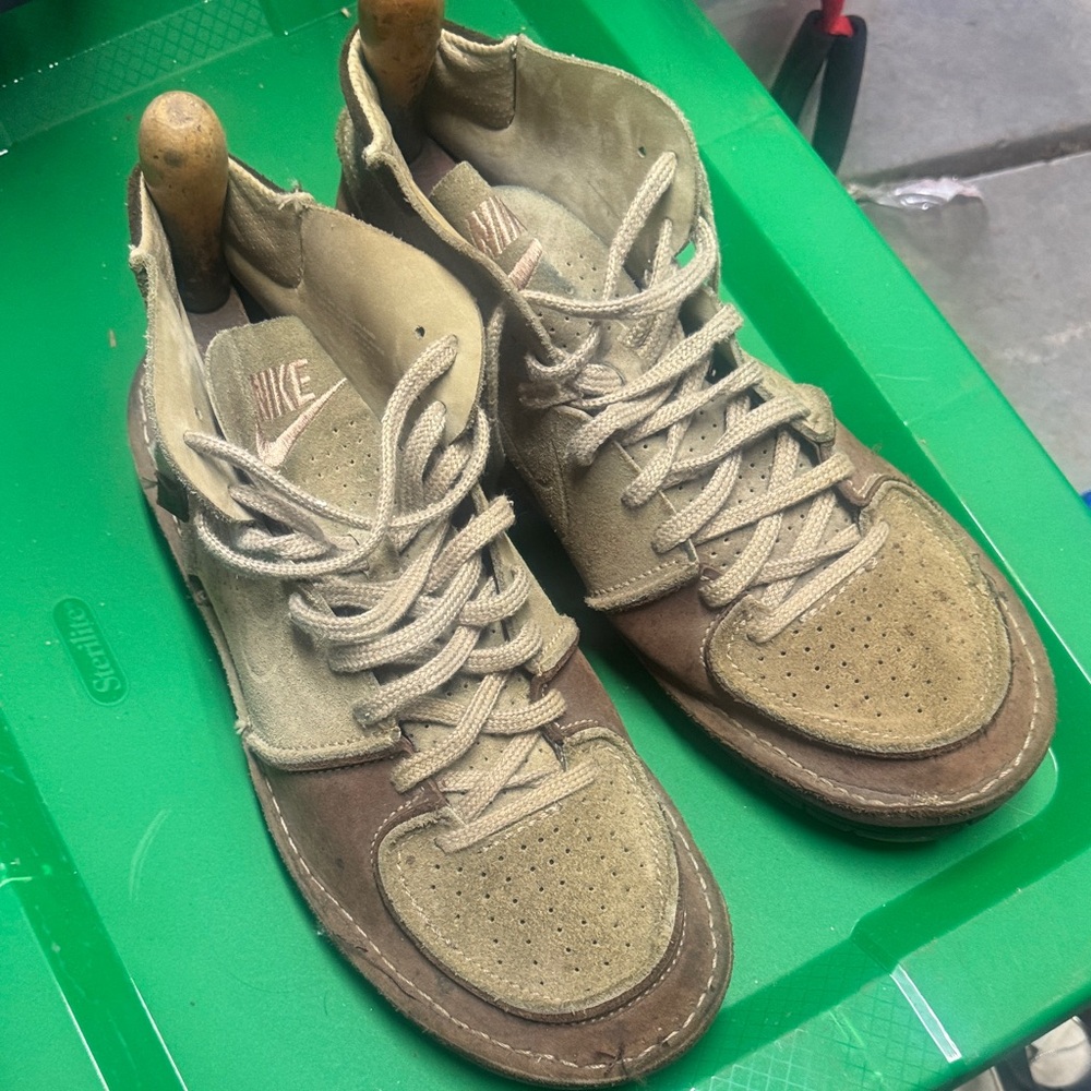 Nike Men's Beige and Brown Suede Sneakers